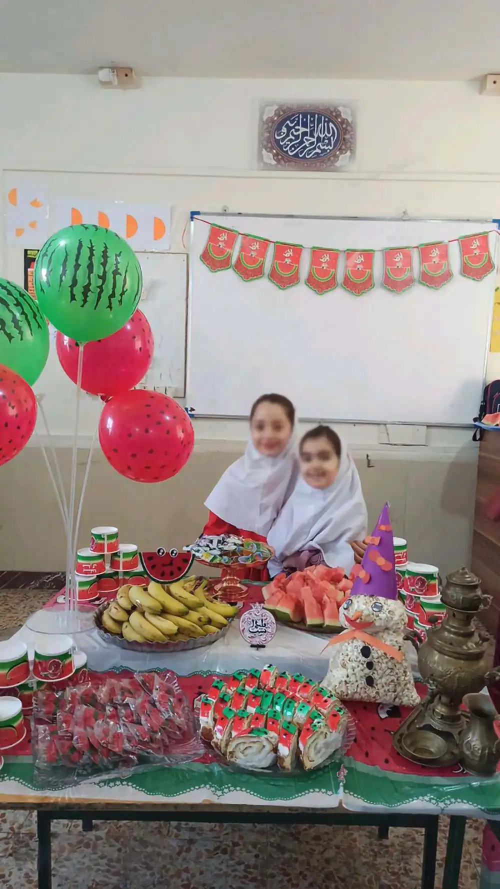 تزیین یلدایی برای مدرسه