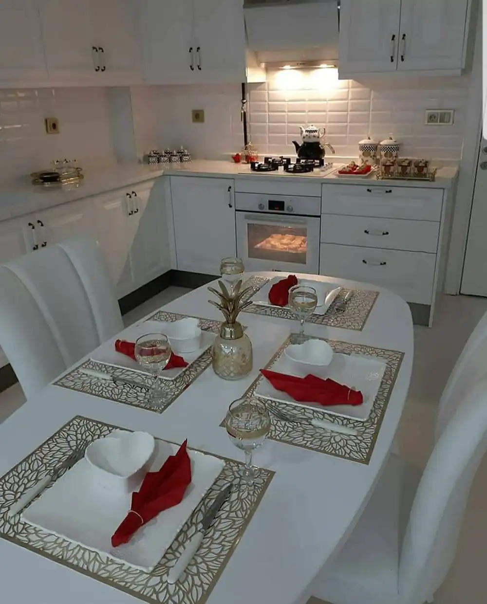 چیدن جهیزیه عروس