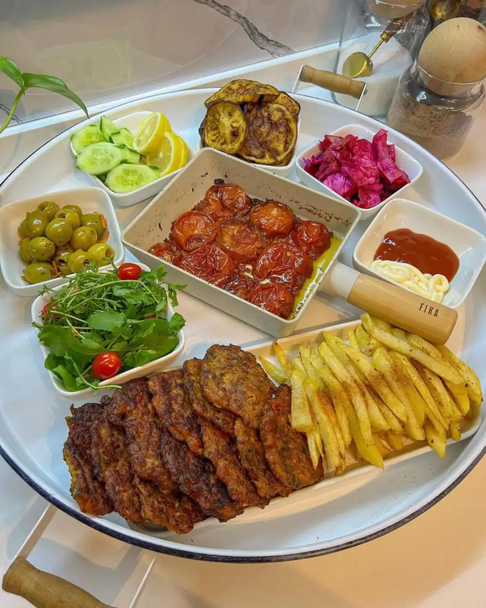 غذا مناسب دورهمی زنانه