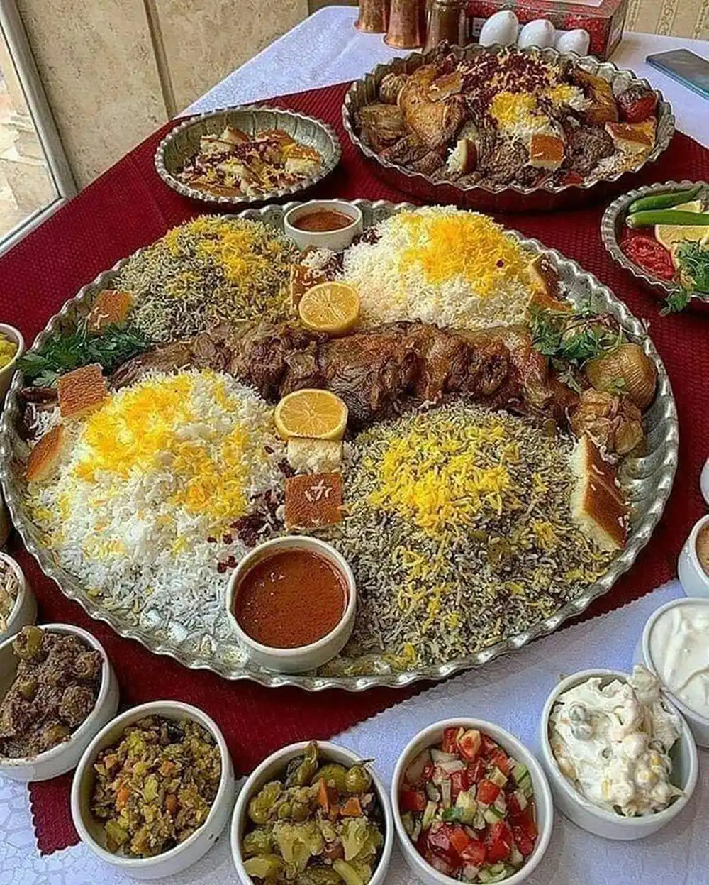 تزیین سفره غذا برای مهمان