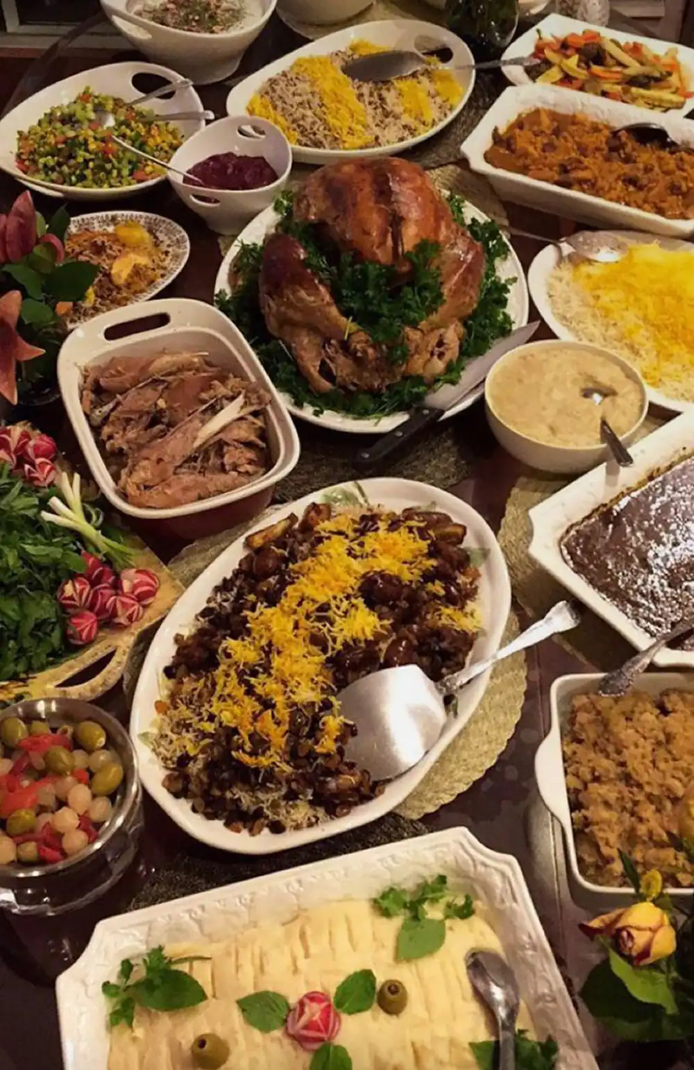 تزیین سفره غذا برای مهمان