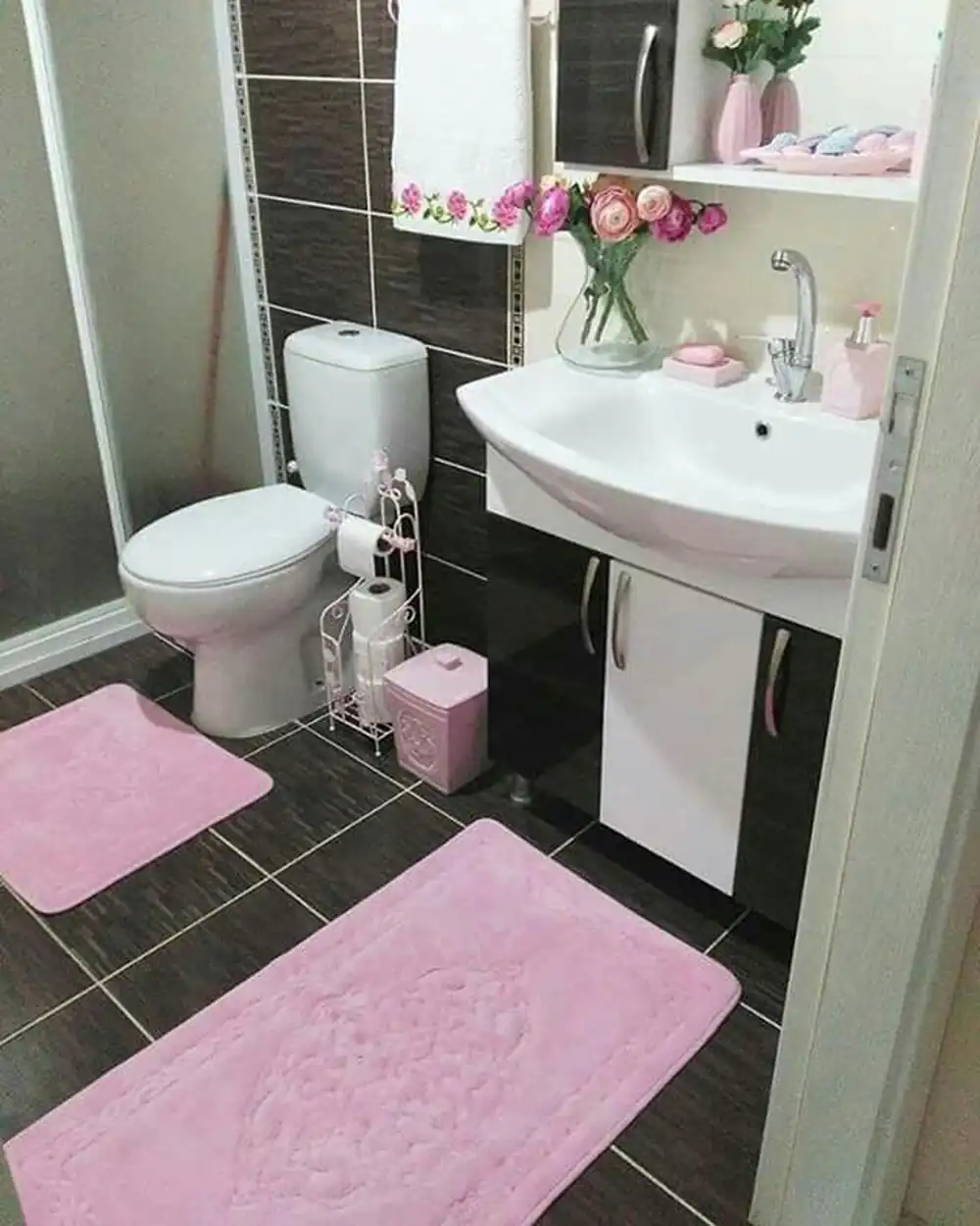 چیدمان سرویس بهداشتی عروس