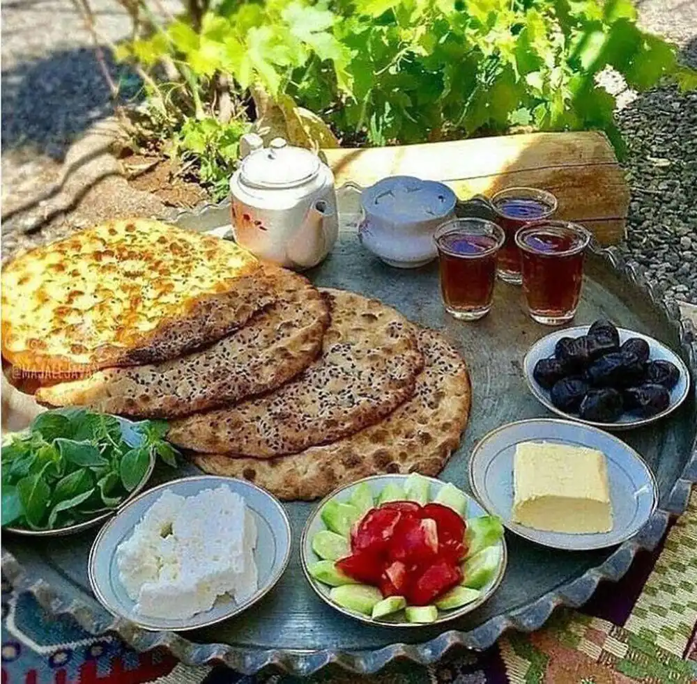 سفره افطاری ایرانی