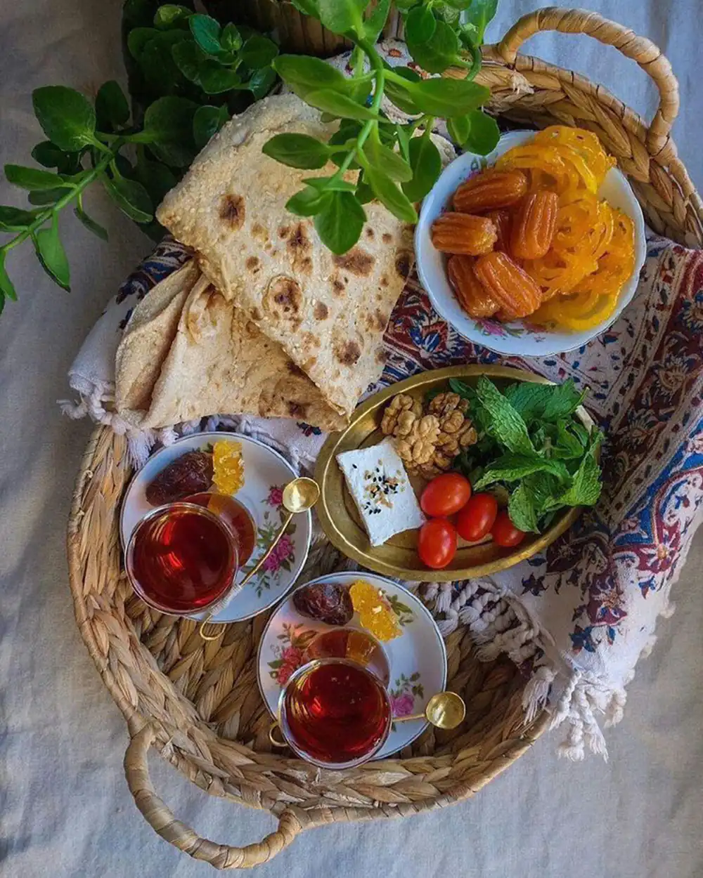 سفره افطاری ایرانی