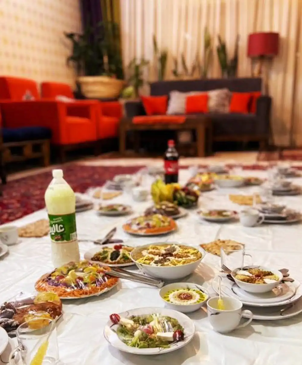 سفره افطاری ساده