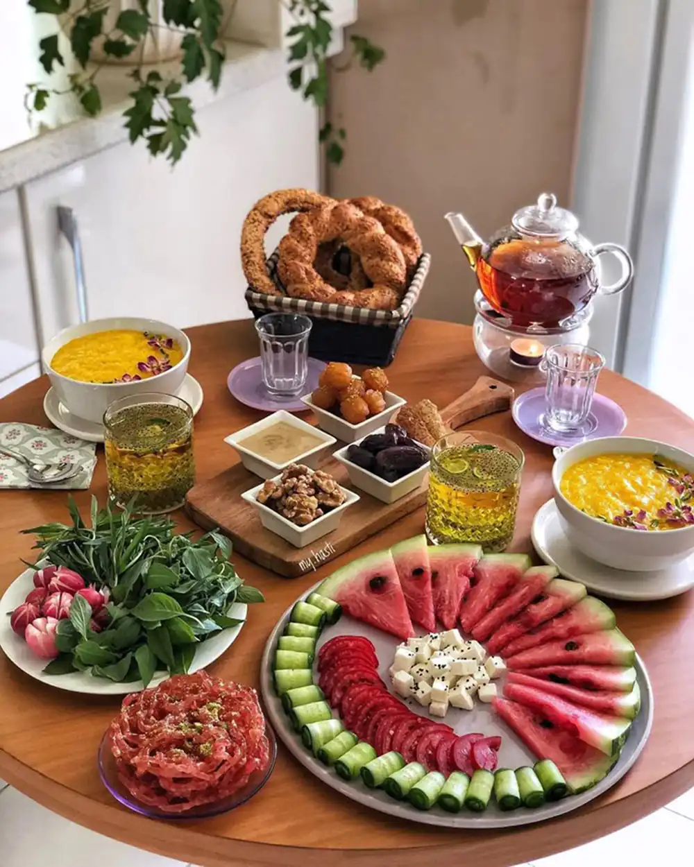 تزیین سفره افطار برای مهمان