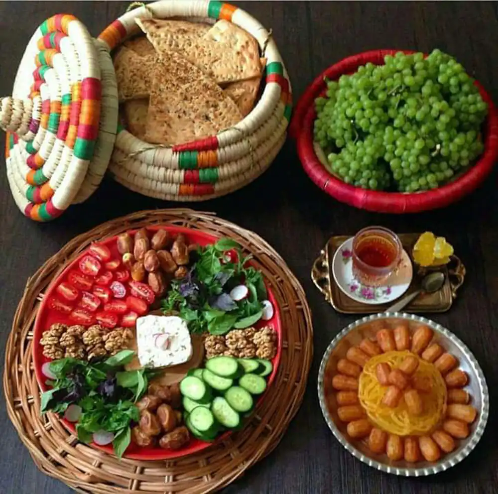 تزیین سفره افطاری ساده دو نفره