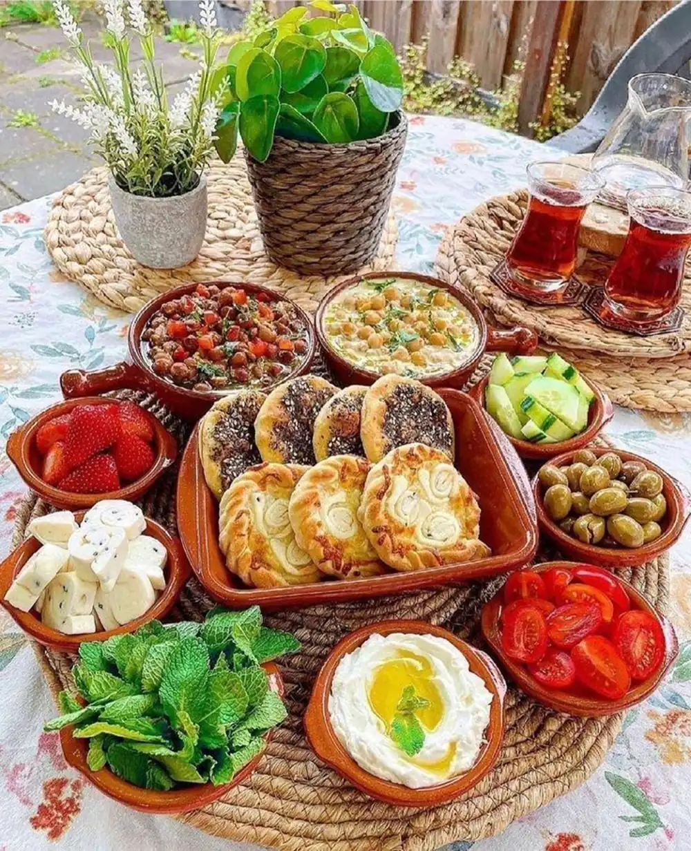 تزیین سفره افطاری ساده دو نفره