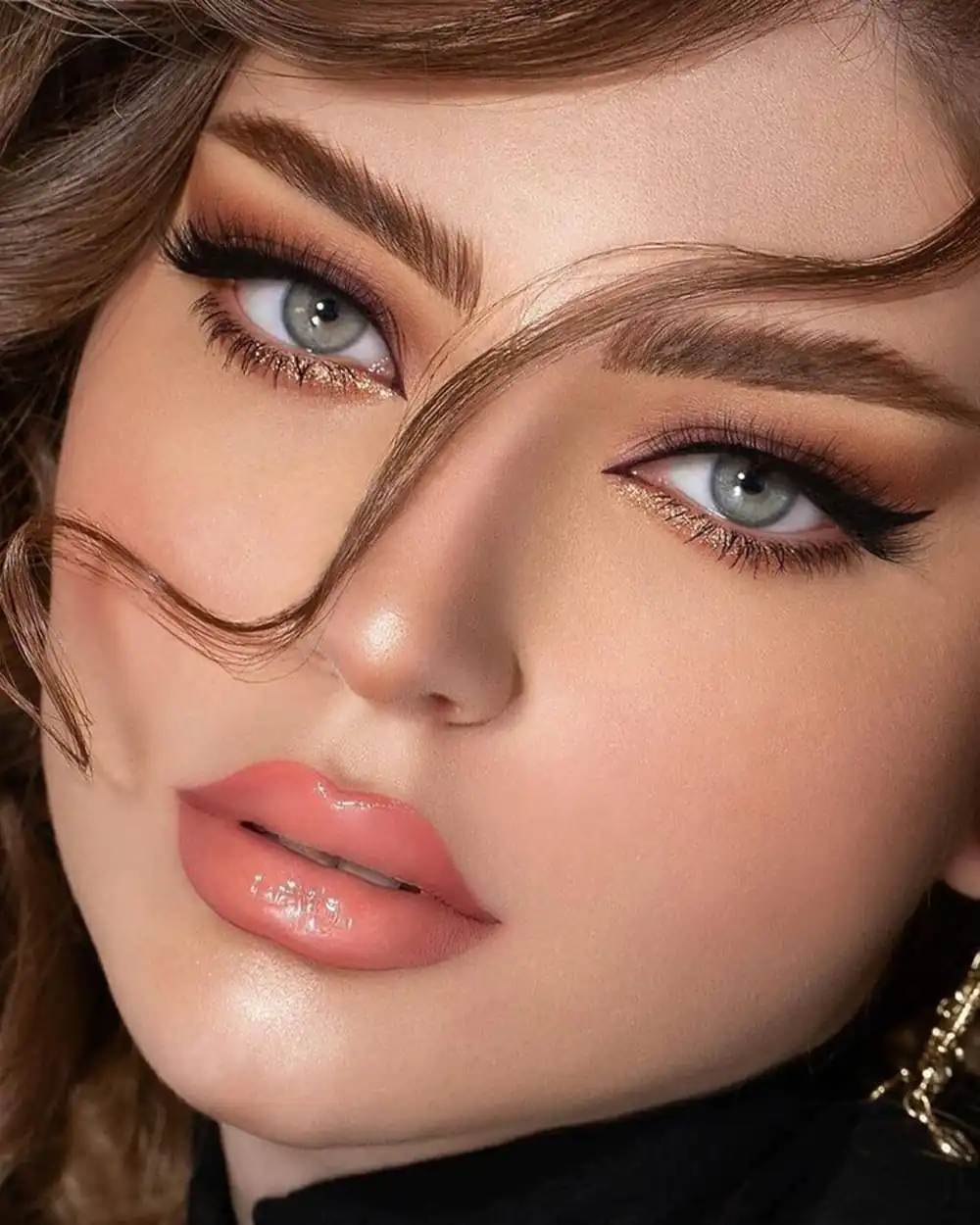 آرایش حرفه‌ای در خانه