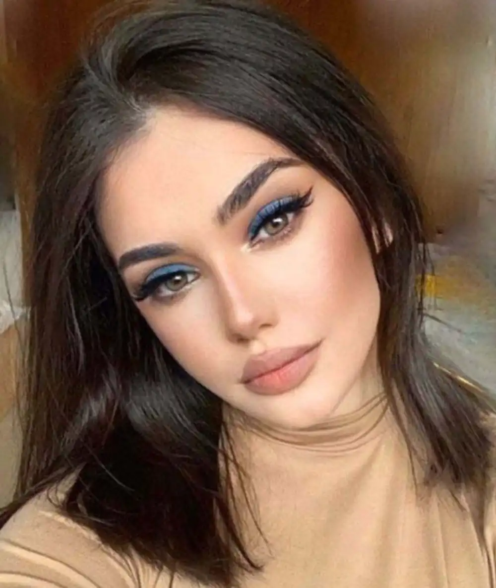 آرایش حرفه‌ای صورت
