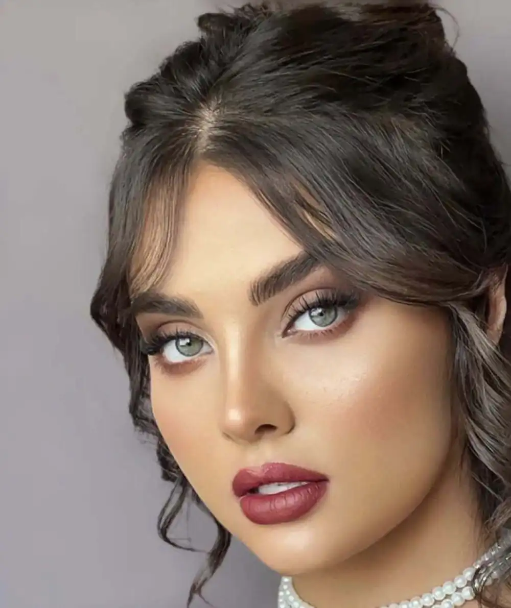آرایش حرفه‌ای صورت