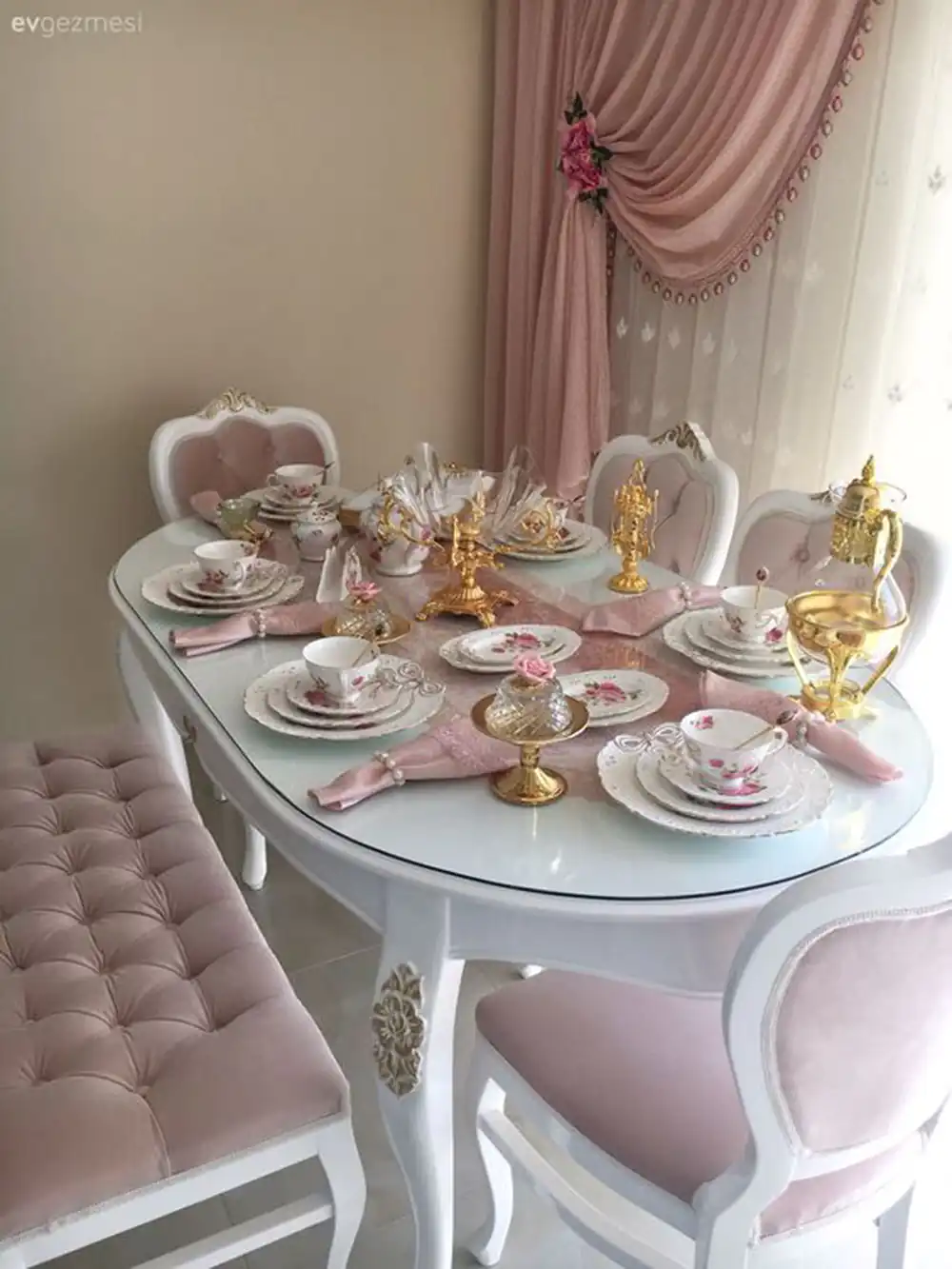 چیدمان جهیزیه عروس اینستاگرام