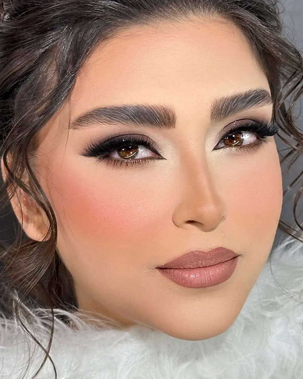 میکاپ حرفه‌ای