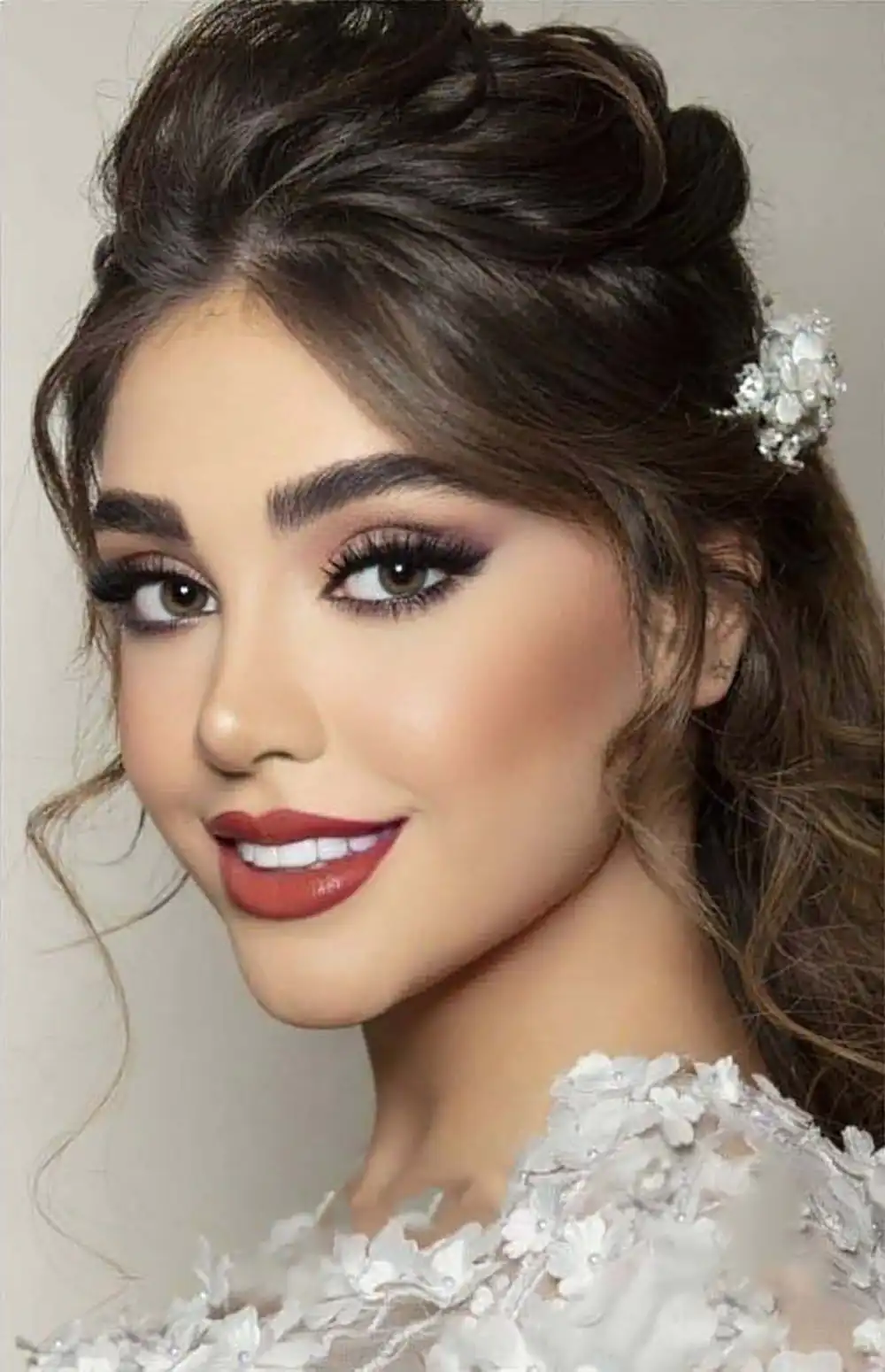 میکاپ حرفه‌ای عروس