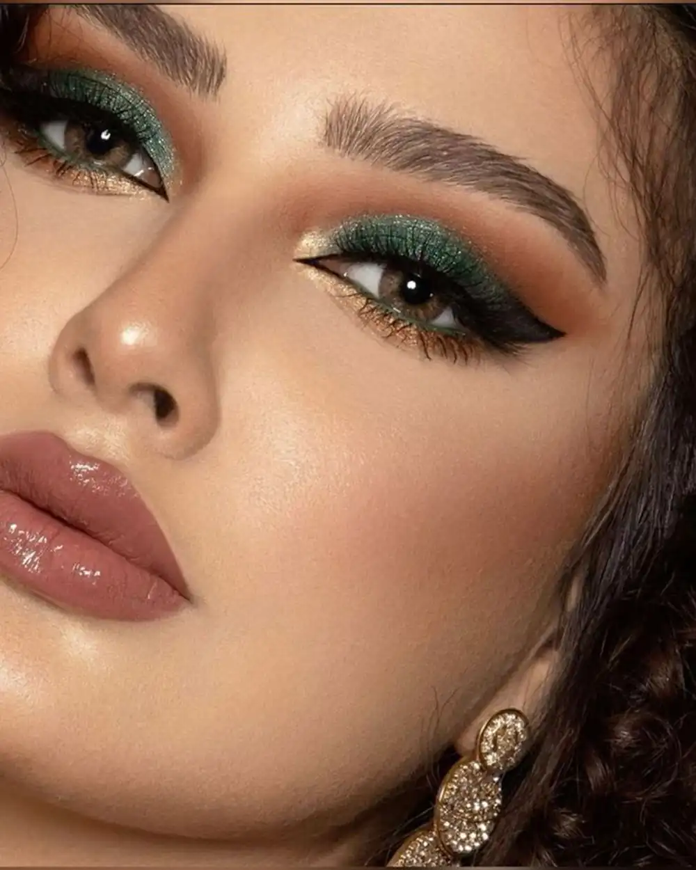 ترکیب رنگ‌های خاص در میکاپ حرفه‌ای