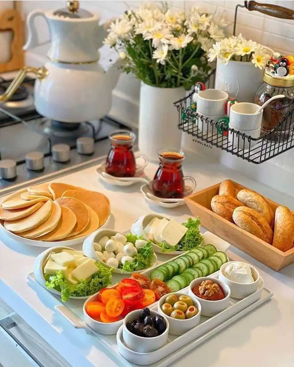 تزیین صبحانه عروس و داماد