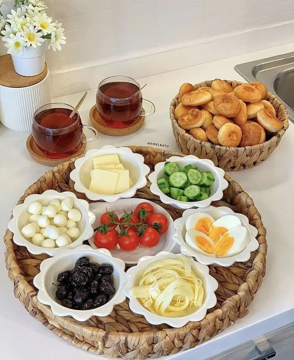 تزیین صبحانه عروس و داماد