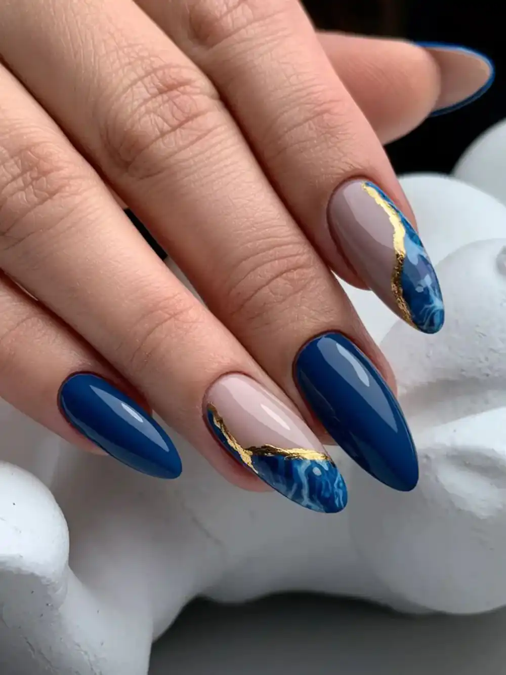 ایده طراحی ناخن آبی