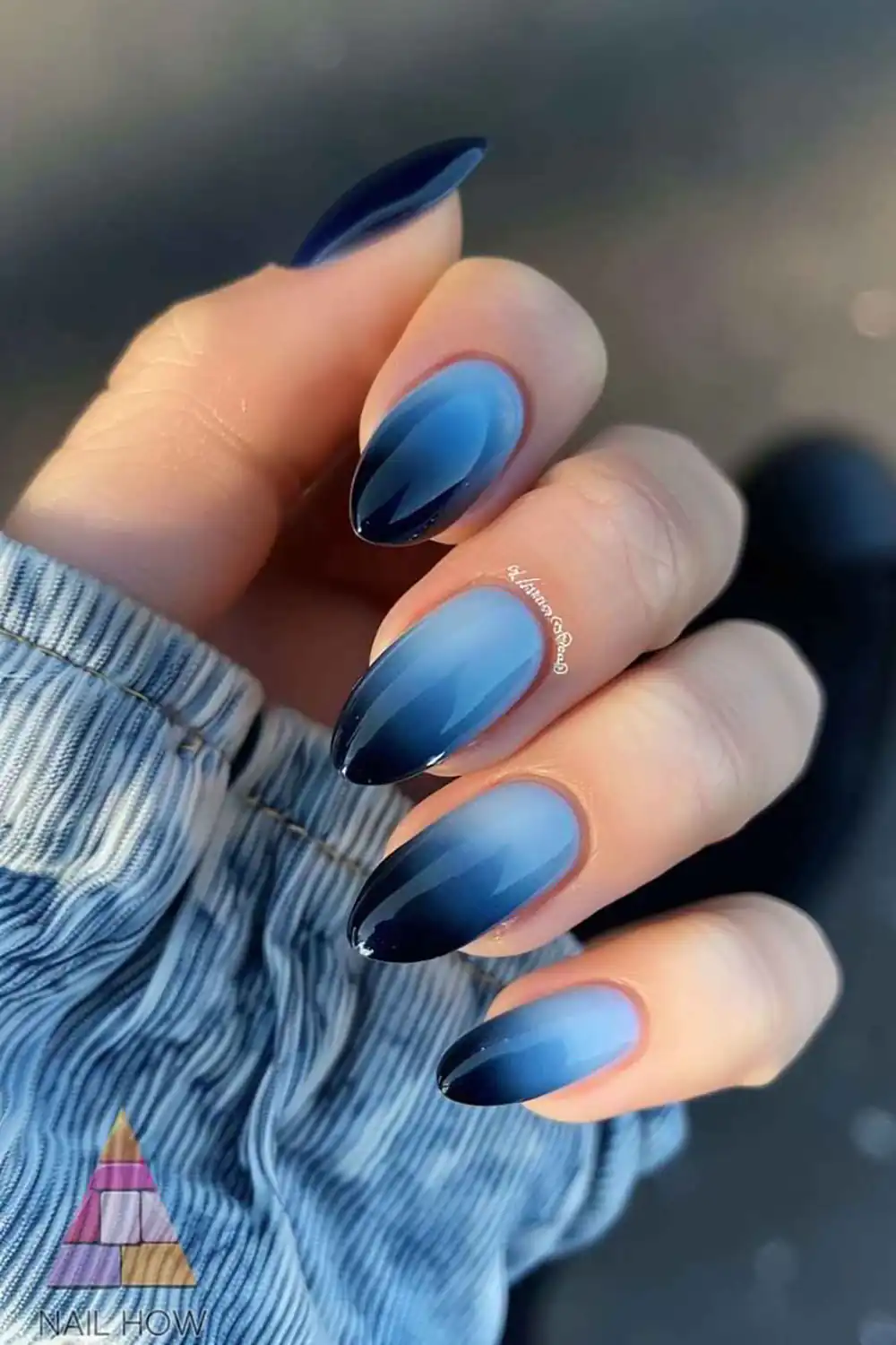 ایده طراحی ناخن آبی
