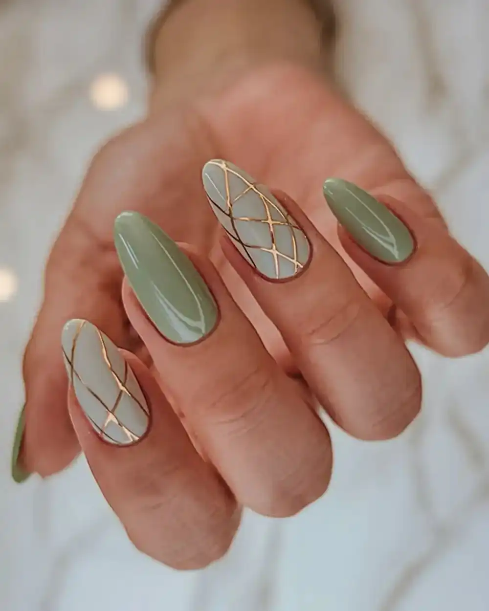  طراحی ناخن مینیمال