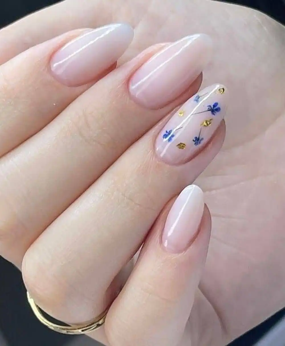 طرح ناخن گل‌دار آبی