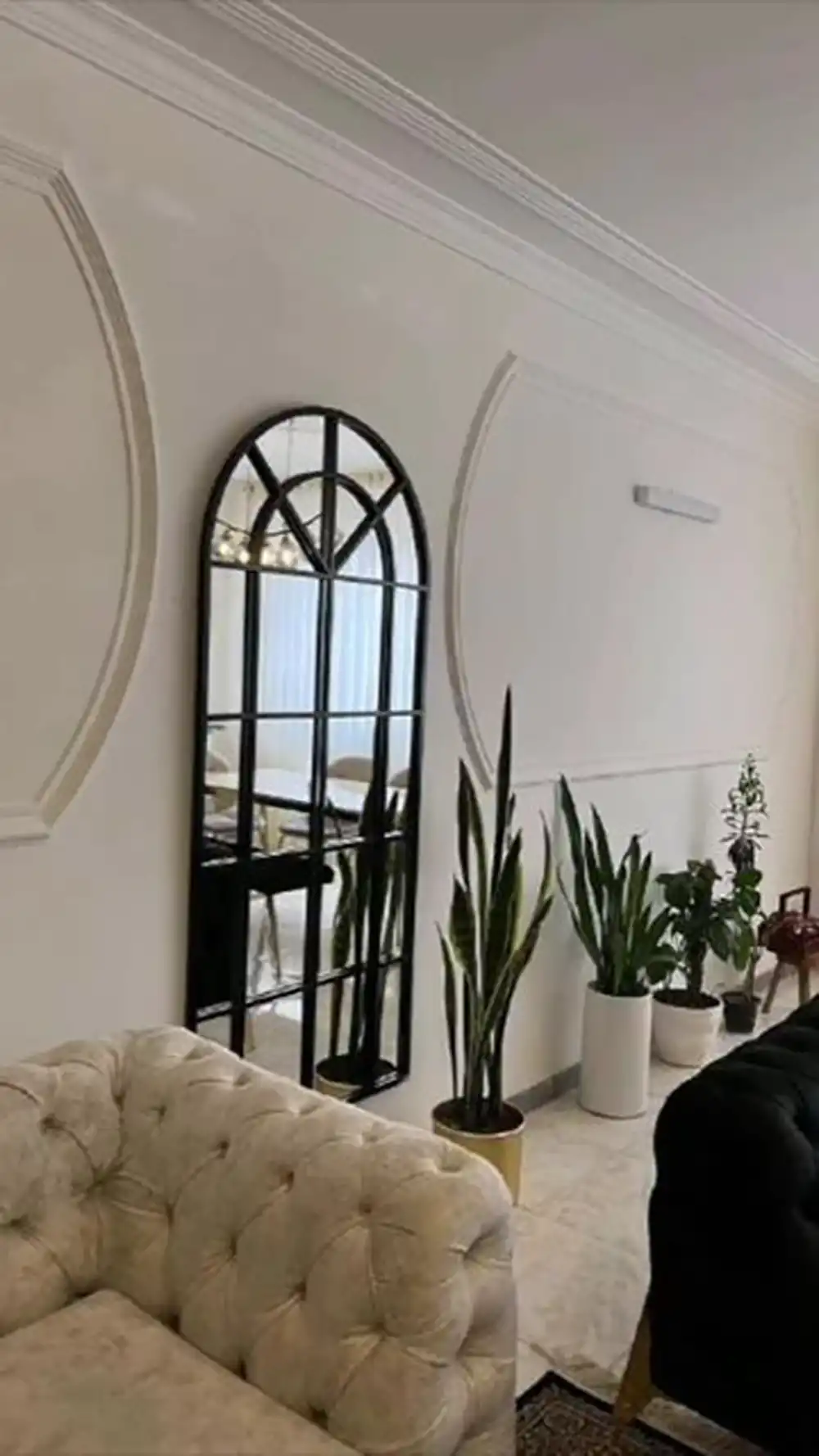 استفاده از آینه در پذیرایی کوچک