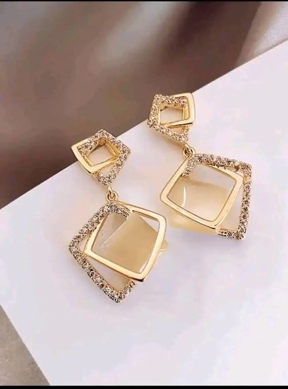 گوشواره مدرن