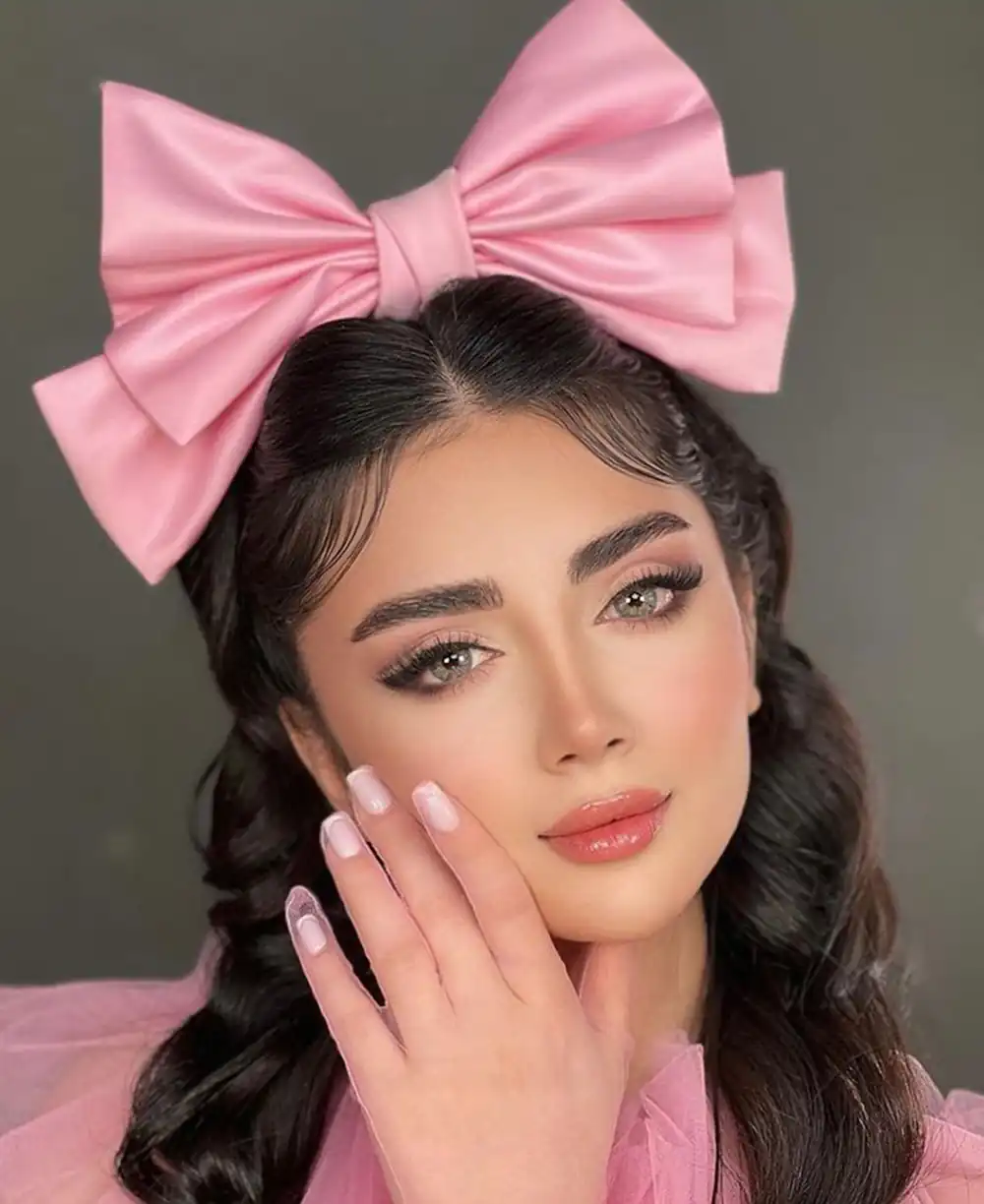 مدل آرایش صورتی
