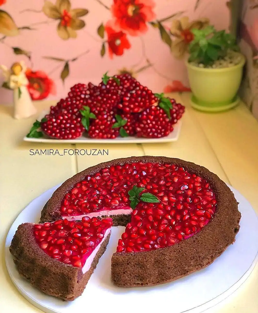 تزیین دسر با انار
