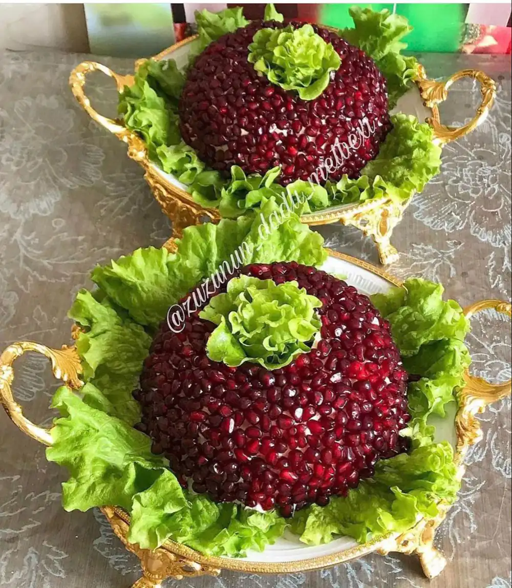 تزیین دسر با انار