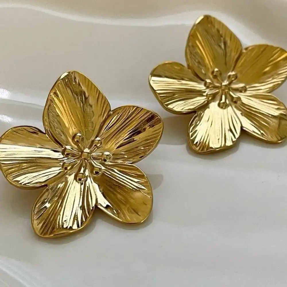 گوشواره طرح گل بزرگ جدید