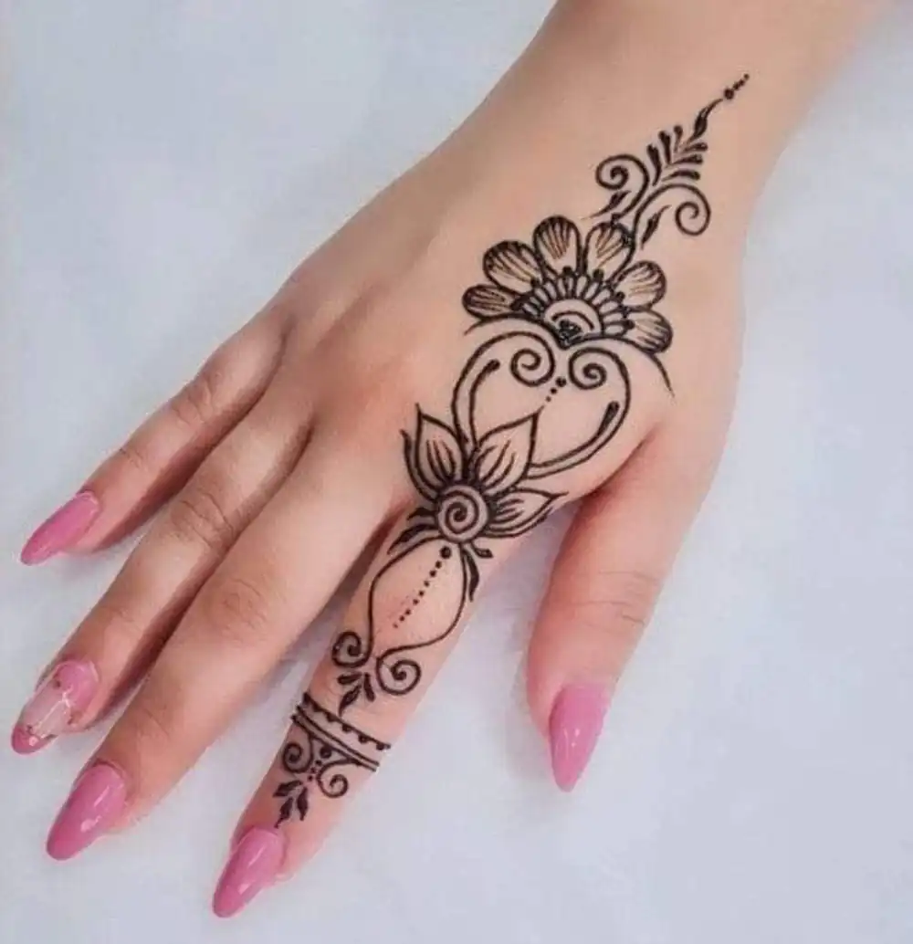 نقش حنا دخترانه