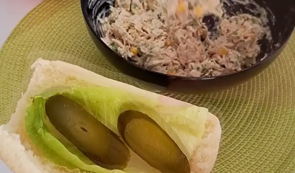 طرز تهیه ساندویچ مرغ سرد