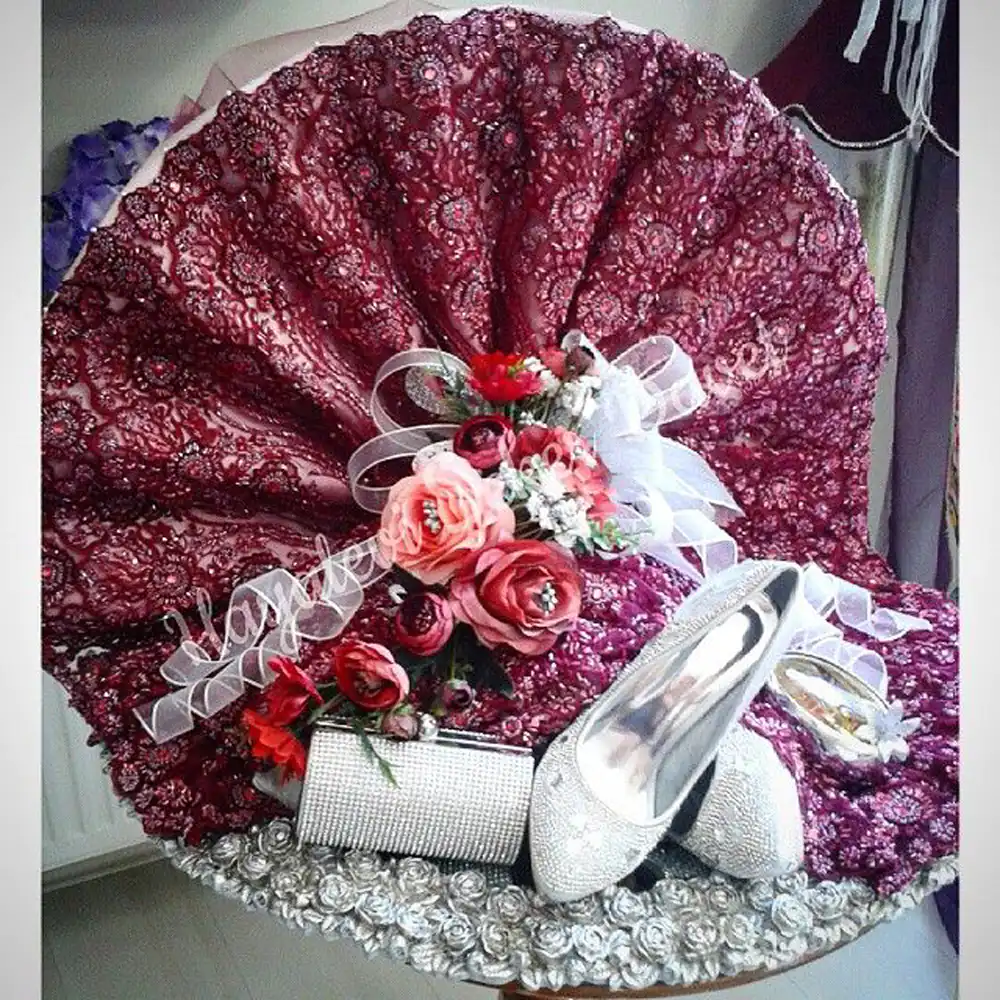 تزیین بله برون