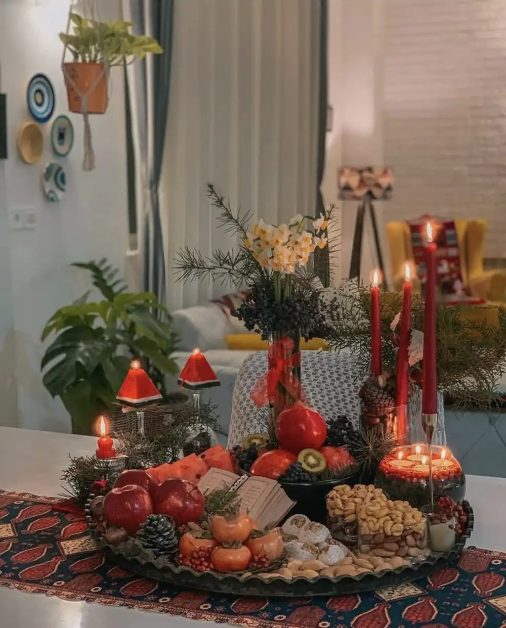 دیزاین میز شب یلدا سنتی