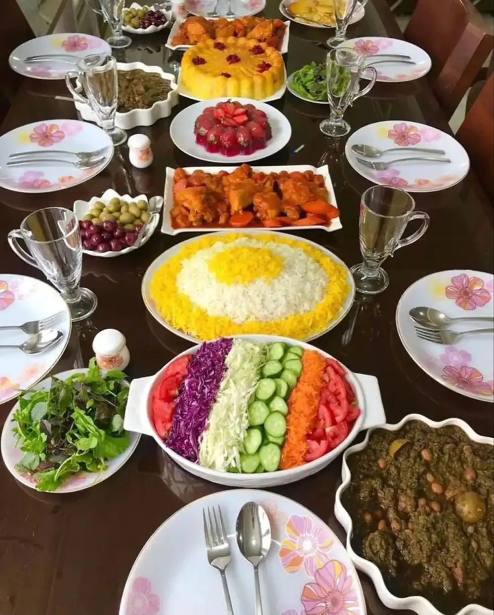تزیین سفره شام ایرانی