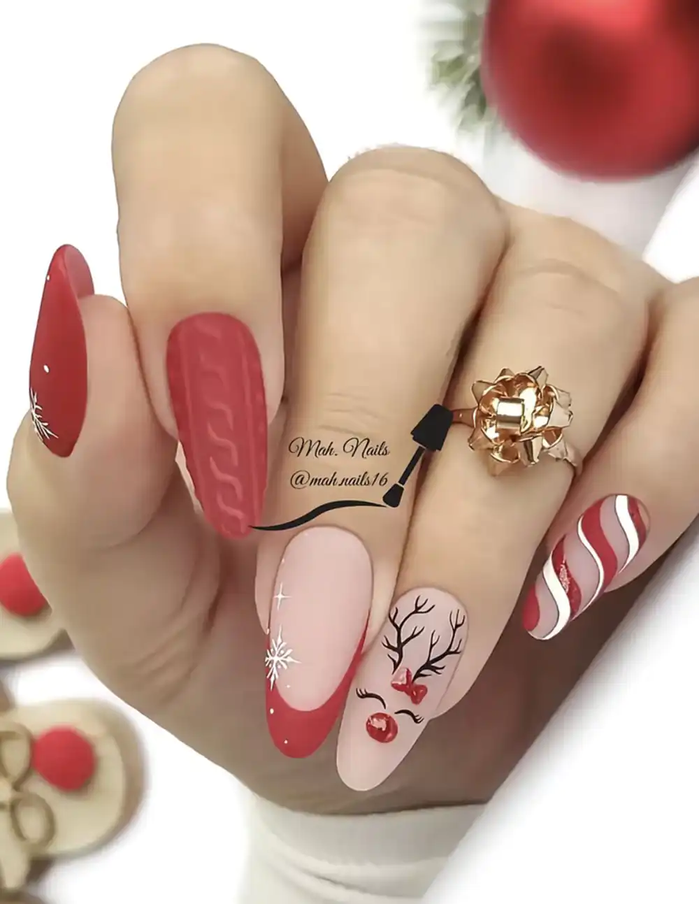 طراحی ناخن کریسمس گوزن