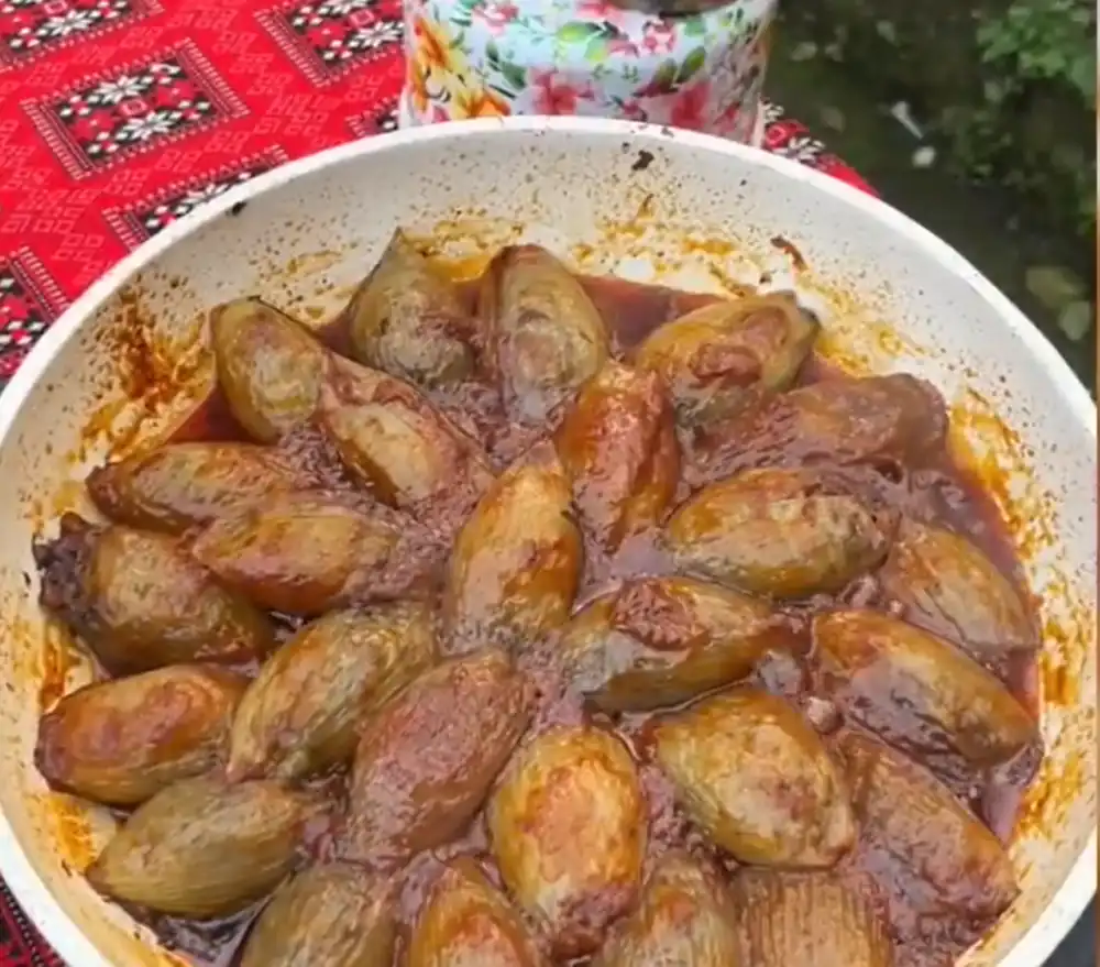 طرز تهیه دلمه پیاز 