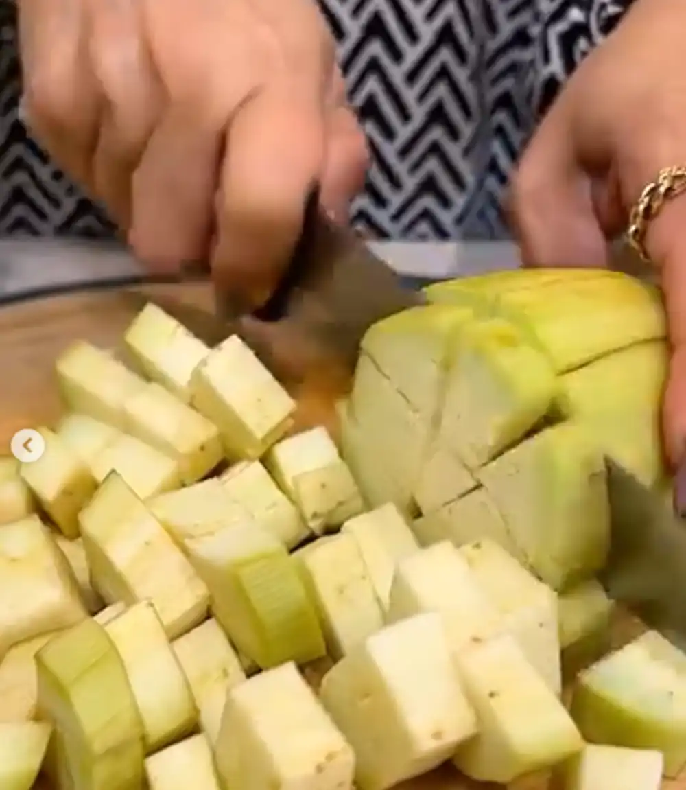 سالاد مرغ و بادمجان