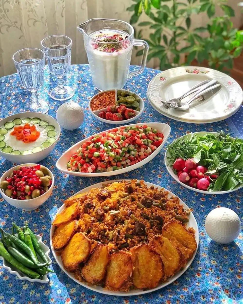 تزیین سفره شام عروس
